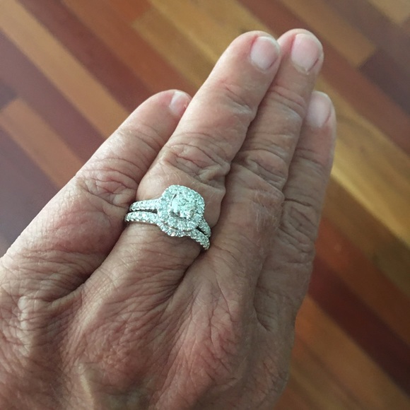 Neil Lane 14K Diamond Halo Ring & Diamond Band - Picture 5 of 10